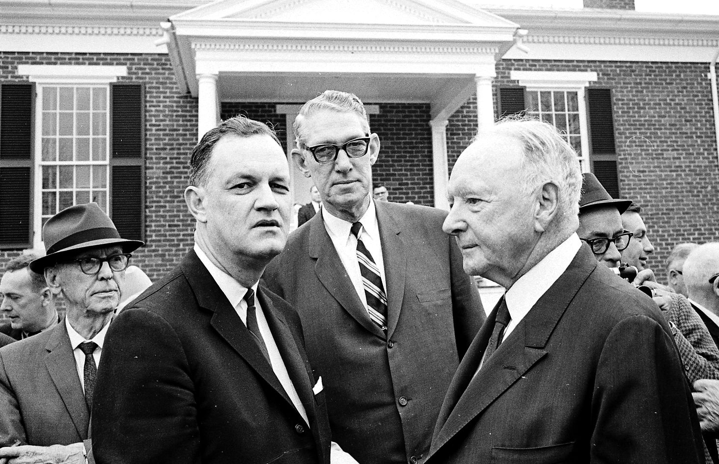 1965-04-09 APP 100 godwin Byrd